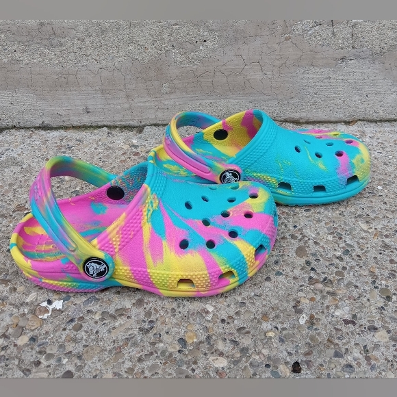 Size 10 crocs - Picture 4 of 14